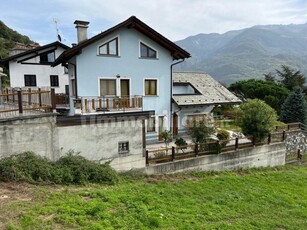 Villa nuova a Castione Andevenno - Villa ristrutturata Castione Andevenno