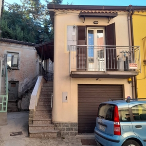 Casa singola in Via Ciccatorello 2 a Chiaravalle Centrale
