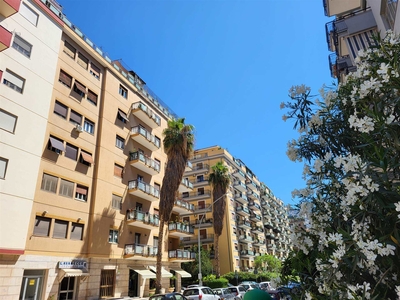 Quadrilocale in Via Val di Mazara 14 in zona de Gasperi a Palermo