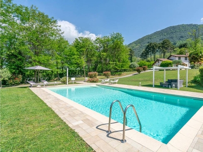 Splendida casa con giardino, piscina e barbecue + vista panoramica