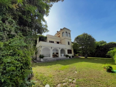 villa indipendente in vendita a Bracciano