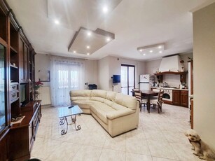 Appartamento di 3 vani /133 mq a Trani (zona Sant'Angelo)