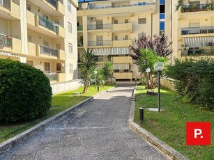 Appartamento in Vendita a Caserta, 219'000€, 140 m²