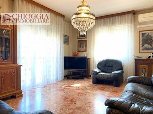 Appartamento in Vendita a Chioggia Sottomarina - Centro