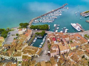 Appartamento in Vendita a Desenzano del Garda