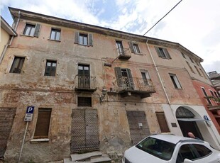 Appartamento in Vendita a Pont-Canavese Via IV Maggio, 10