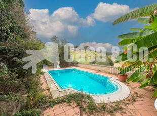 CAPENA CENTRO - APPARTAMENTO IN VILLA CON PISCINA