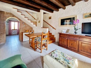 Casa Bi - Trifamiliare in Vendita a Borgo Veneto Megliadino San Fidenzio