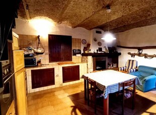 Casa Bi - Trifamiliare in Vendita a Campoli Appennino