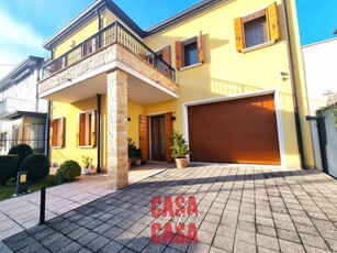 Casa Bi - Trifamiliare in Vendita a Padova