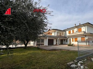 Casa Bi - Trifamiliare in Vendita a Thiene