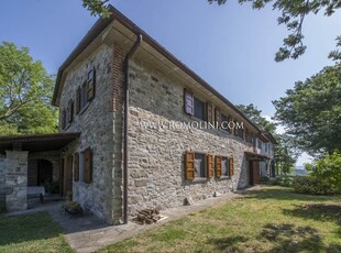 CASA DI CAMPAGNA IN VENDITA IN TOSCANA, A CAPRESE MICHELANGELO