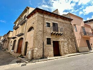 Casa indipendente a Partinico, Via Madonna del Pon