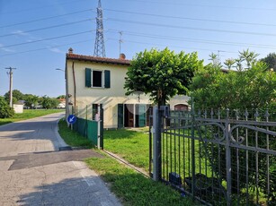 Casa indipendente in vendita a Desenzano Del Garda