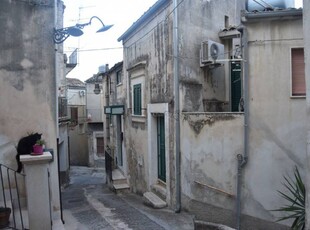 Casa indipendente in Vendita a Modica Modica Bassa