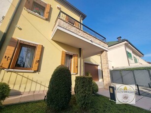 Casa indipendente in Vendita a Padova Sant 'Osvaldo