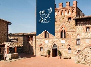 Castello di 800 mq in vendita - Bucine, Toscana