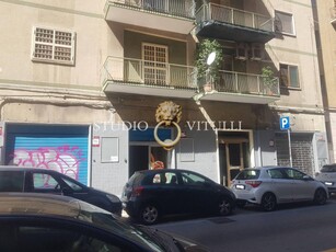 Negozio in affitto a Bari