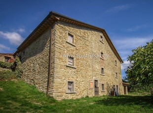 PORZIONE DI CASALE DA RISTRUTTURARE IN VENDITA, TOSCANA