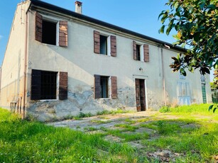 Rustico casale da ristrutturare in zona Campalano a Nogara