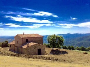 Rustico in Vendita a Città di Castello Città di Castello