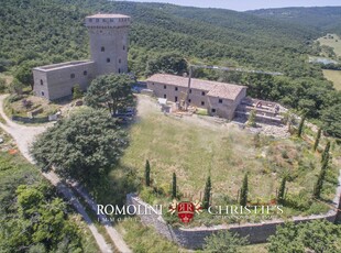 STORICO CASTELLO IN VENDITA IN UMBRIA, LAGO TRASIMENO