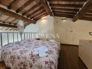 Trilocale in Vendita a Siena, 349'000€, 65 m², arredato