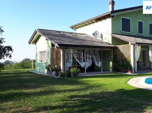 Villa a schiera in Vendita a Fornovo di Taro