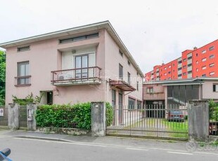 Villa Bifamigliare, Via Leopardi 2 - Settimo Milan