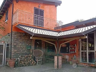 Villa di prestigio con terreno