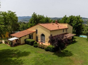 Villa in Vendita a Reggello