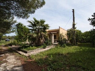 Villa in Vendita a Vernole Pisignano