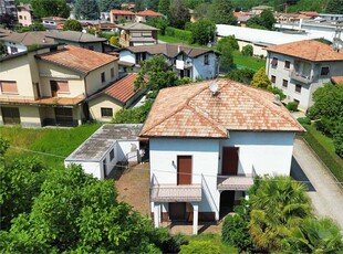 Villa Singola con ampio giardino