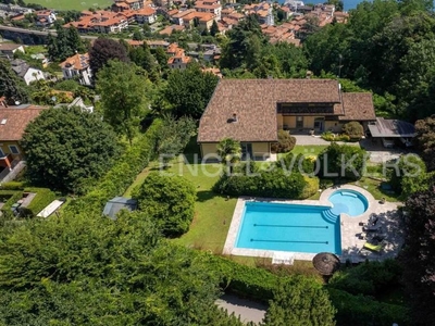 Esclusiva villa di 540 mq in vendita Via Moncalvo, Meina, Piemonte