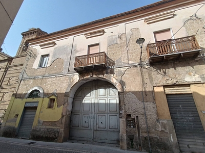 Palazzo in vendita a San Marco Evangelista Caserta