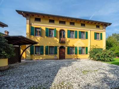 Villa in vendita a Novellara