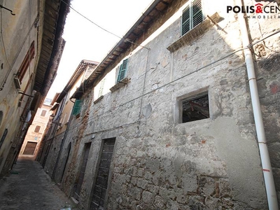 Casa indipendente da ristrutturare, Ascoli Piceno centro storico