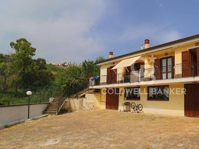Prestigiosa villa di 300 mq in vendita Via Totò De Curtis, Agropoli, Campania
