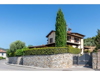 Esclusiva villa di 571 mq in vendita Prato, Toscana