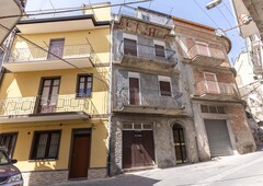 Casa singola in vendita a Francavilla Di Sicilia Messina