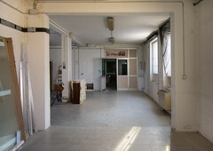 magazzino-laboratorio in affitto a Parma