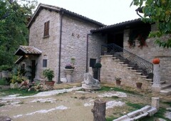 Rustico casale in ottime condizioni a Ascoli Piceno