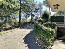 Villa bifamiliare in vendita a Parrano Terni Centro