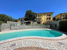 Villa bifamiliare in vendita a San Michele Di Serino Avellino