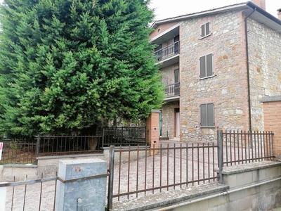 Casa semi indipendente in Via Magnolie in zona Santa Maria a Monteleone D'Orvieto
