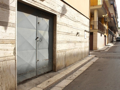 Garage / Posto auto a Canosa di Puglia