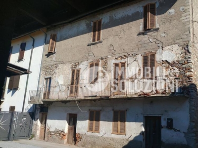 rustico / casale in vendita a Almenno San Bartolomeo