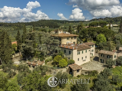 Villa in vendita 20 Stanze da letto a Firenze