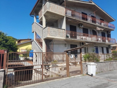 Appartamento in VIA pallavicini, Guidonia Montecelio, arredato, 170 m²