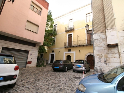 Casa singola in Via Arcivescovo Francesco Pacca 41 in zona Centro a Benevento